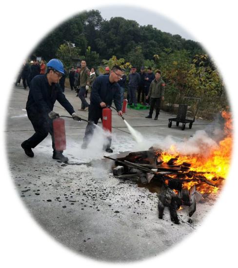 四川天馬玻璃有限公司急救安全知識培訓暨應急疏散和消防滅火演練活動報道(圖11) 四川天馬玻璃有限公司急救安全知識培訓暨應急疏散和消防滅火演練活動報道(圖11)